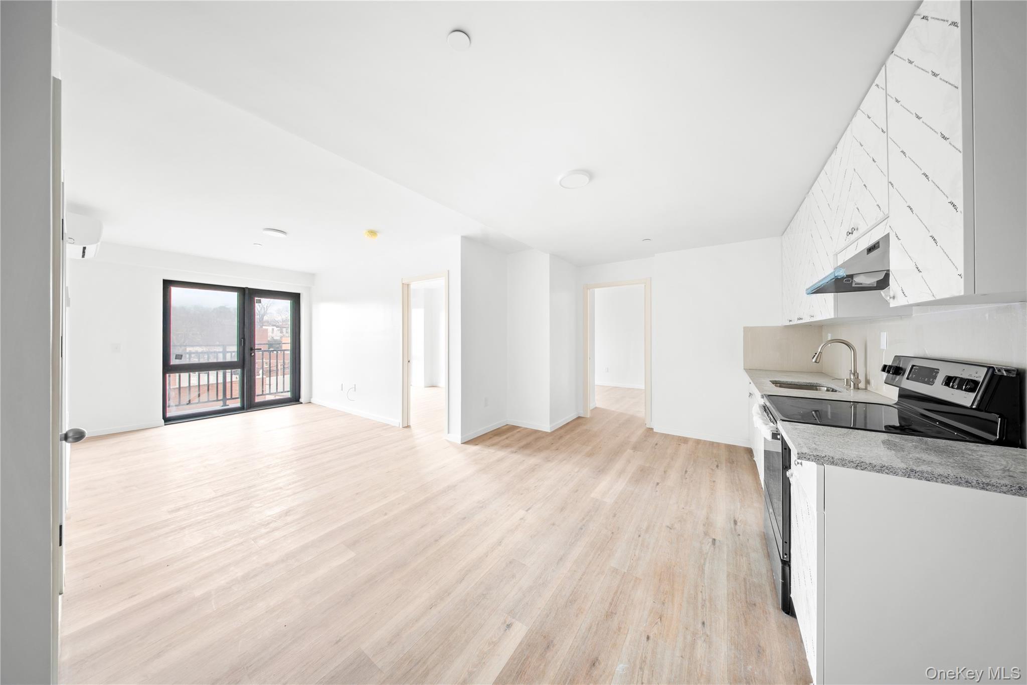 70-40 45 Avenue 7g Property Photo 2