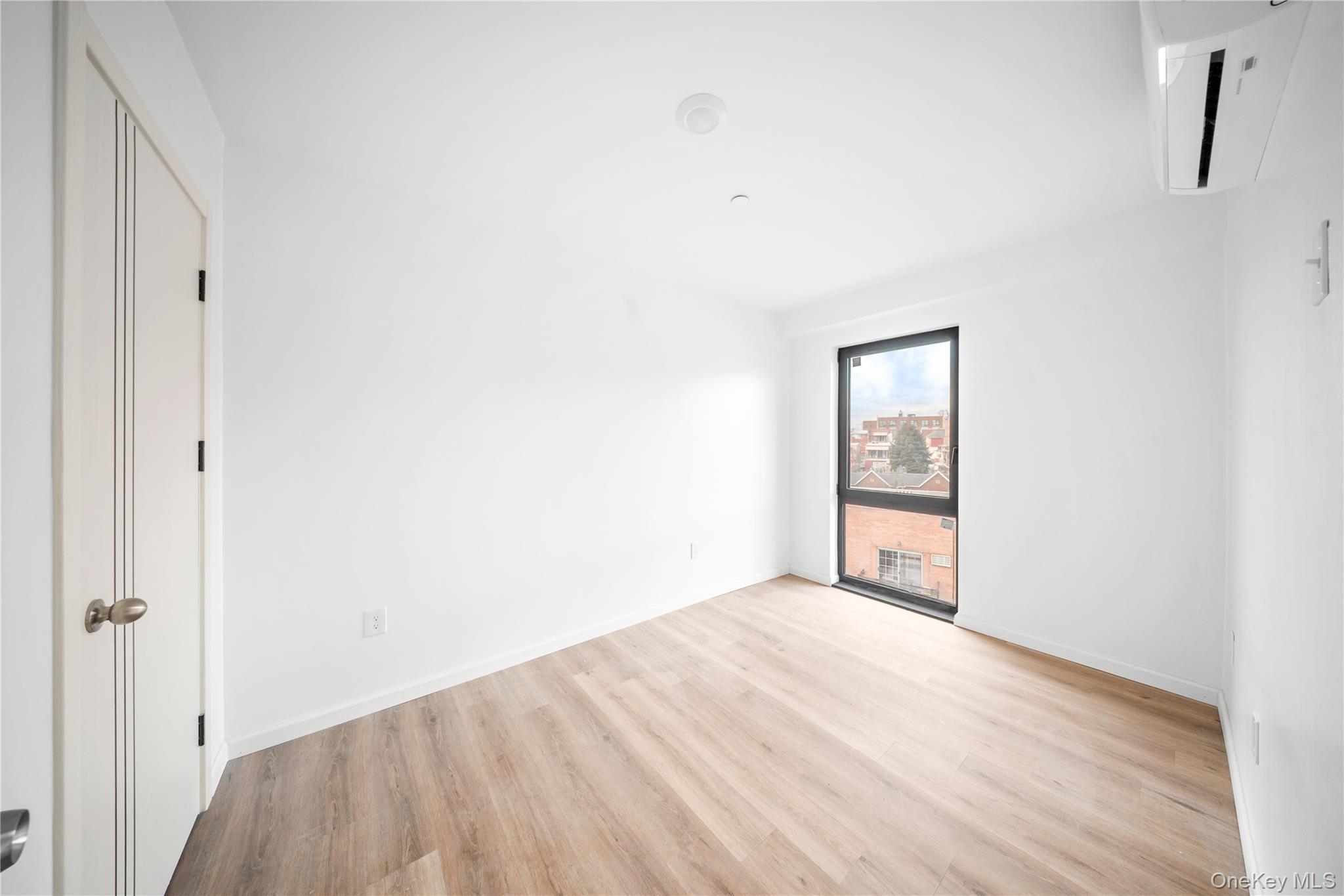 70-40 45 Avenue 7g Property Photo 7