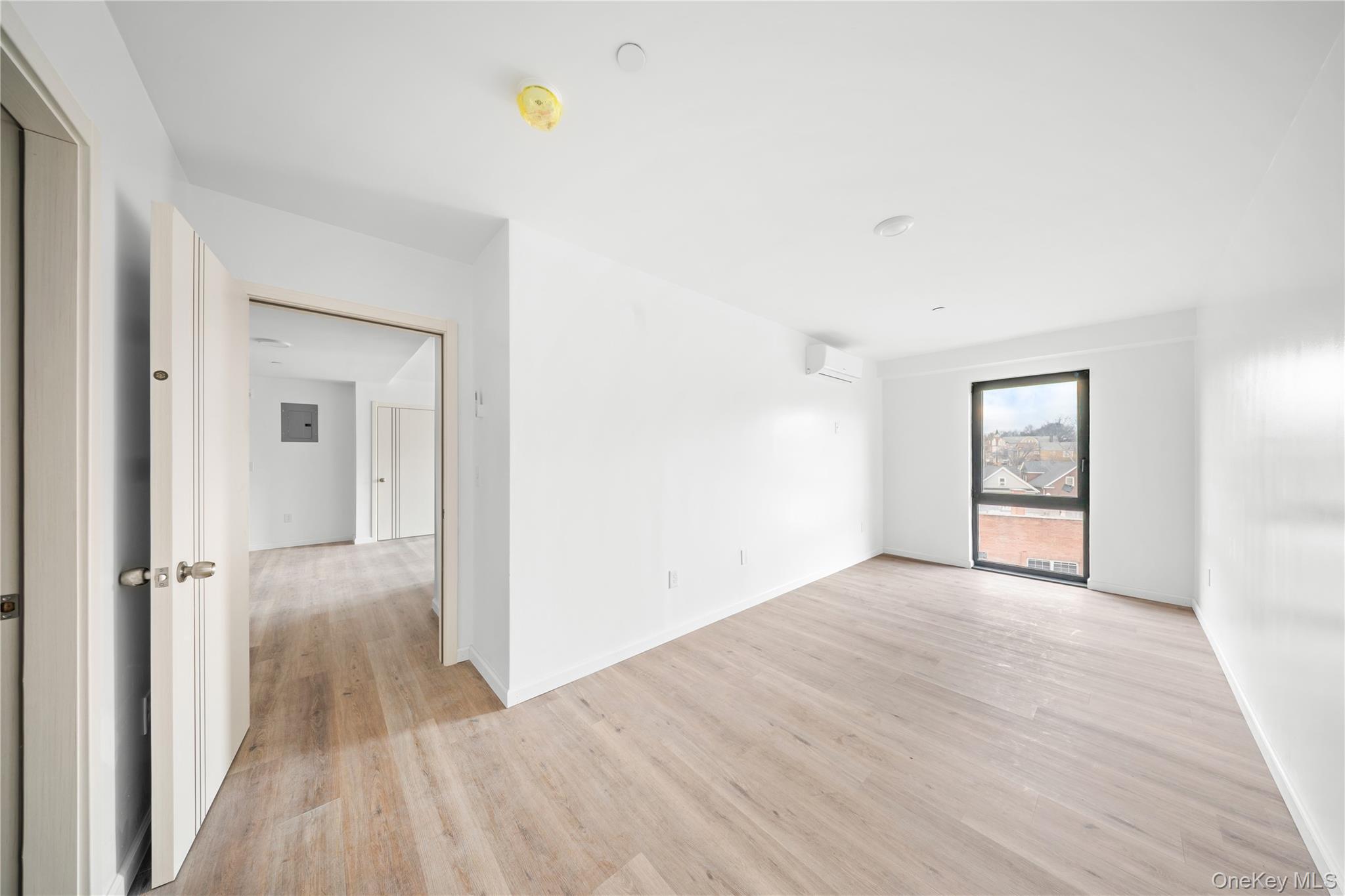 70-40 45 Avenue 7g Property Photo 8