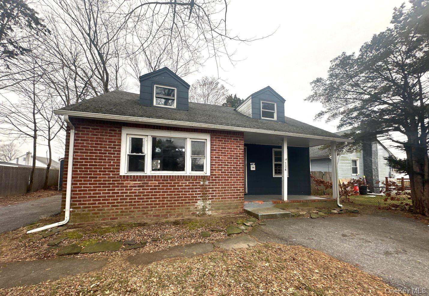 104 Weeks Road Property Photo 1