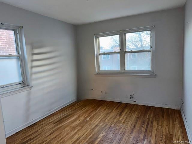 2832 Harding Avenue Property Photo 11