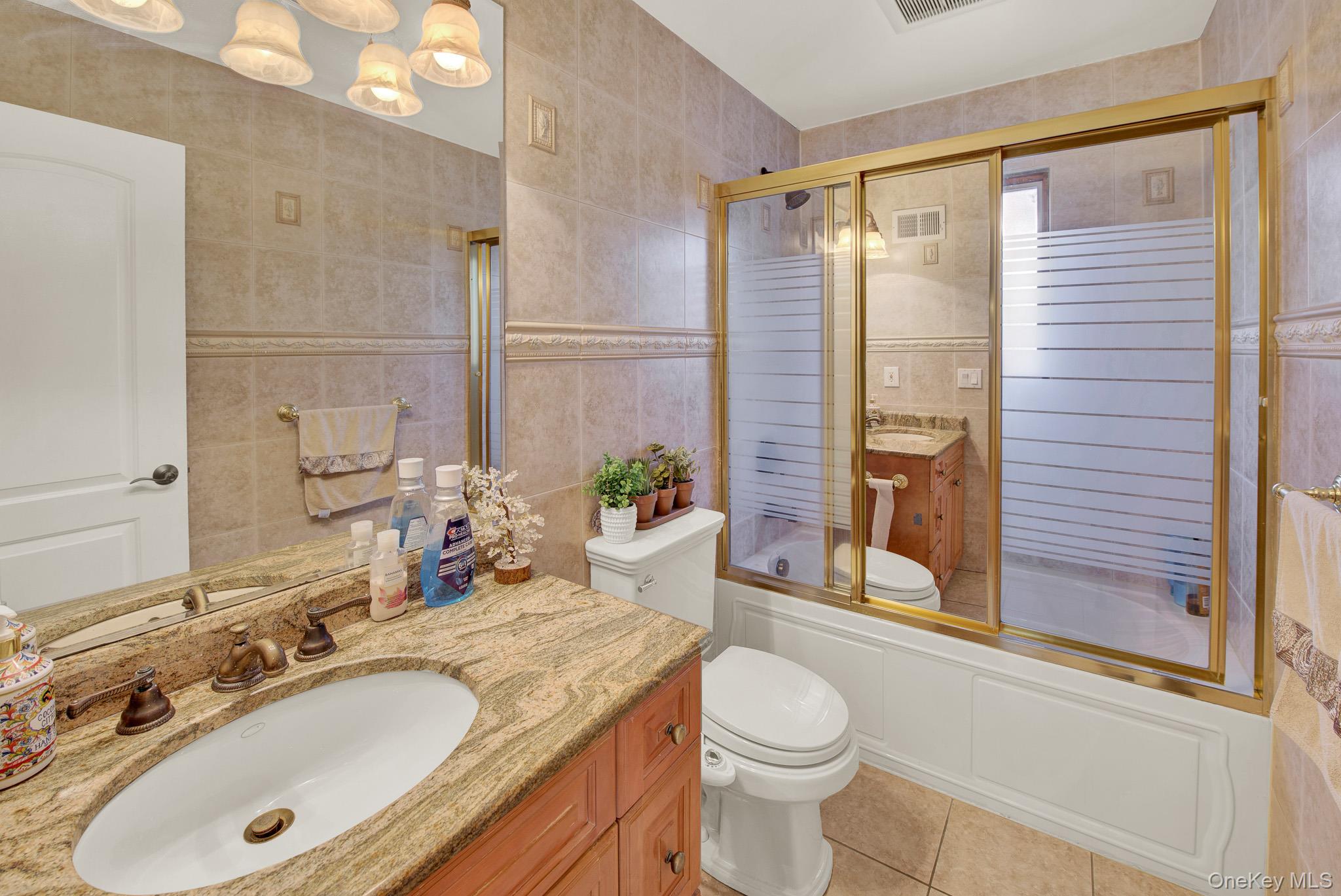 8220 250th Street Property Photo 10