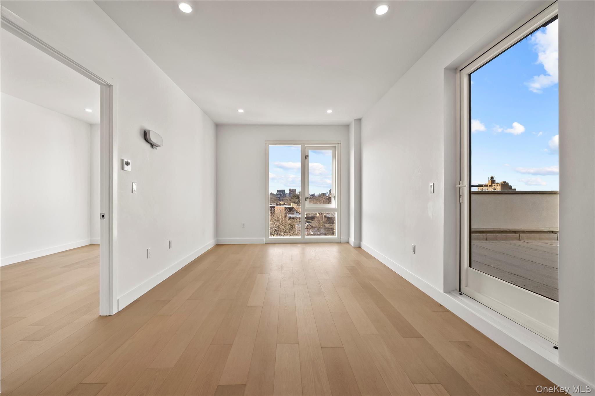 150-02 Northern Boulevard 6e Property Photo 6