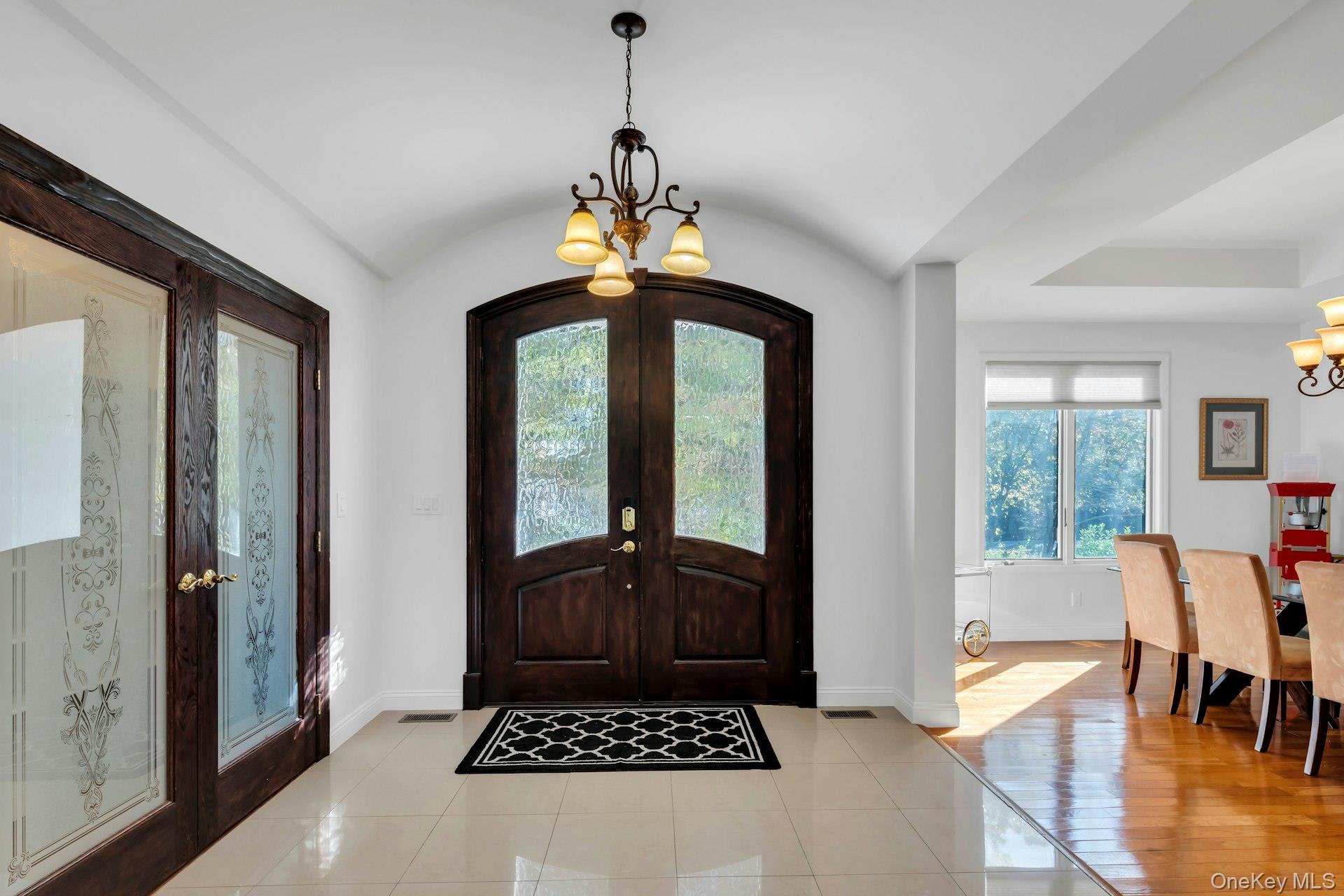 10 Bay Woods Drive Property Photo 5