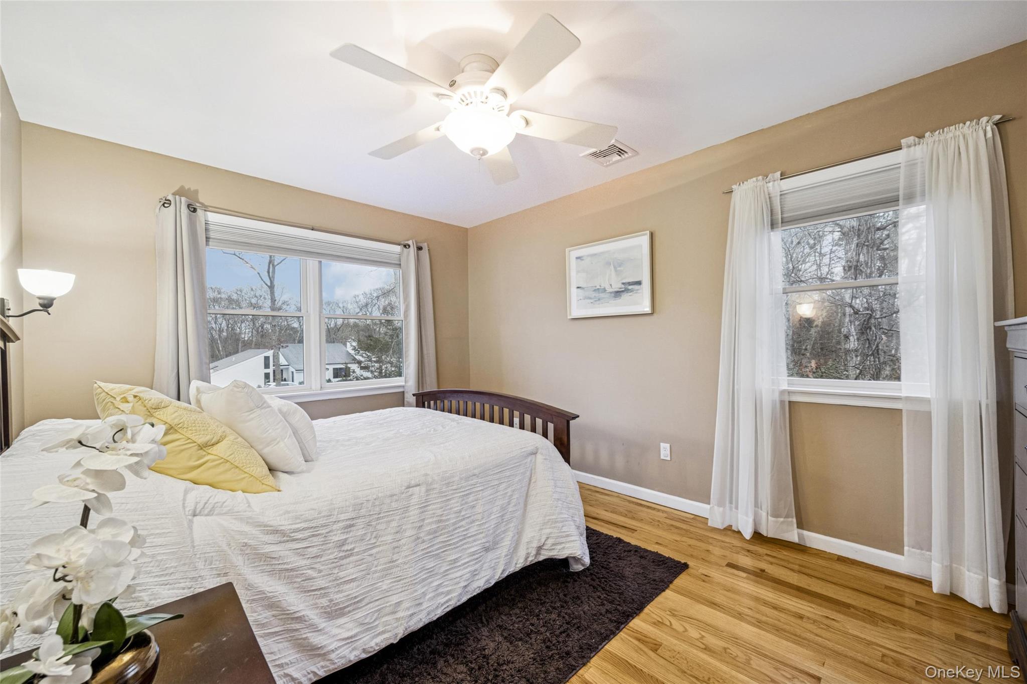4 The Registry Property Photo 18