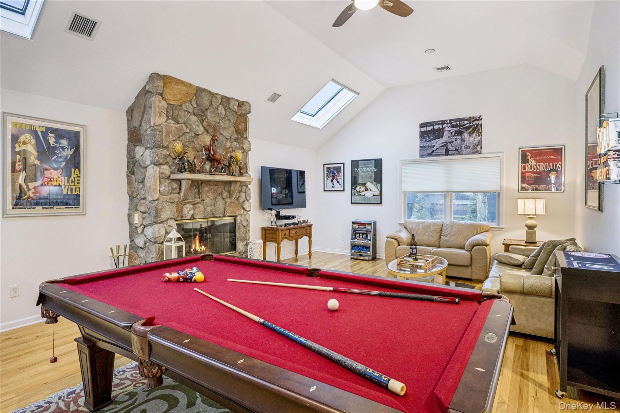 4 The Registry Property Photo 25