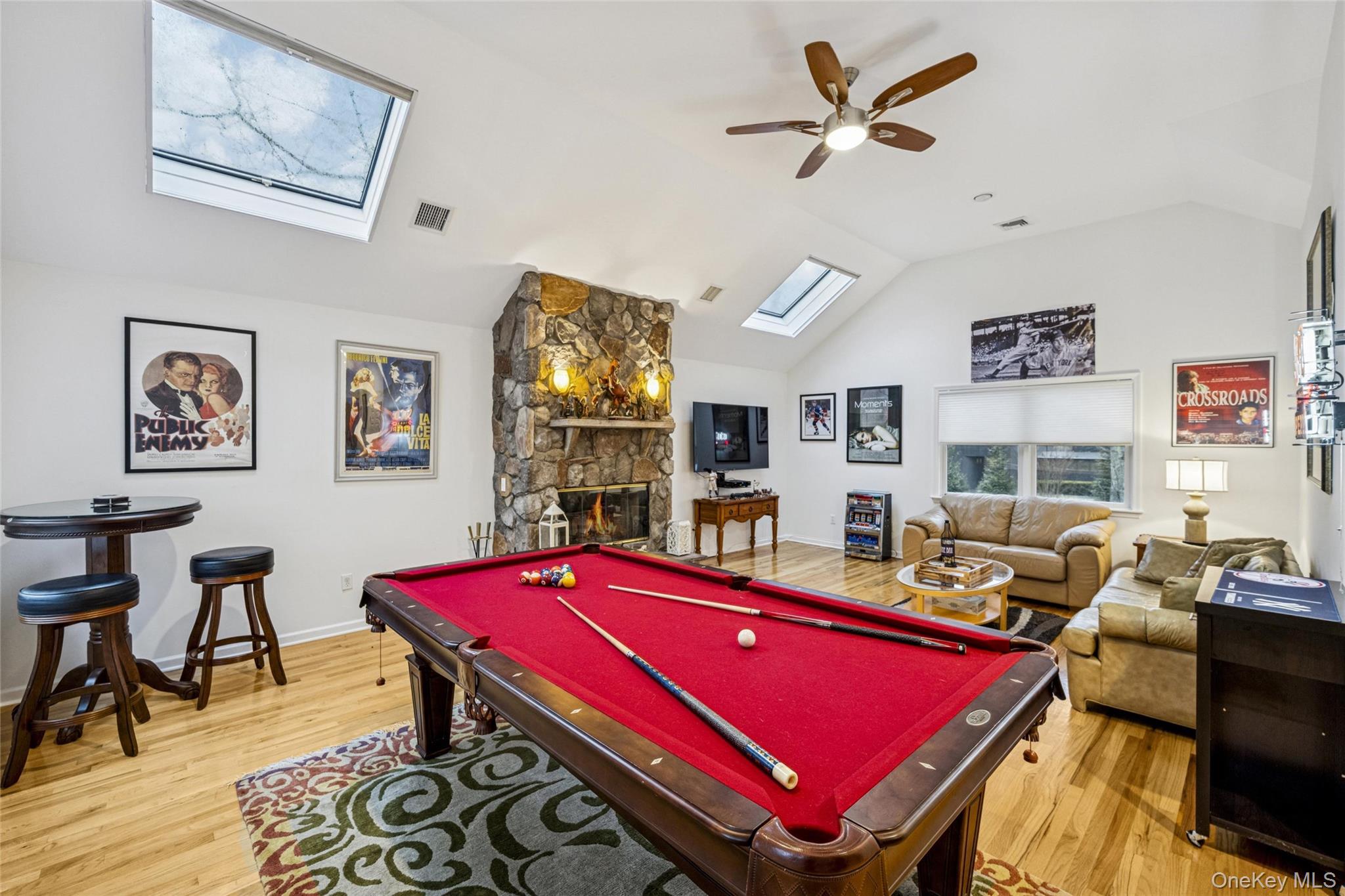 4 The Registry Property Photo 27