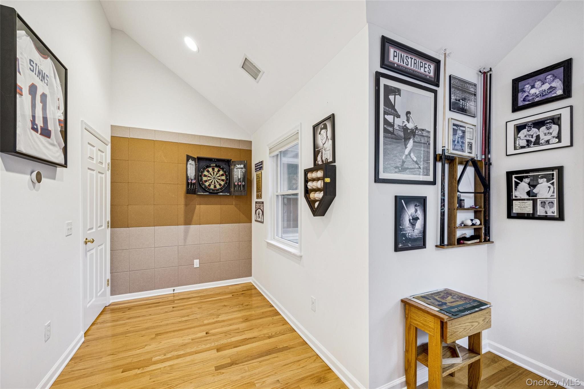 4 The Registry Property Photo 29