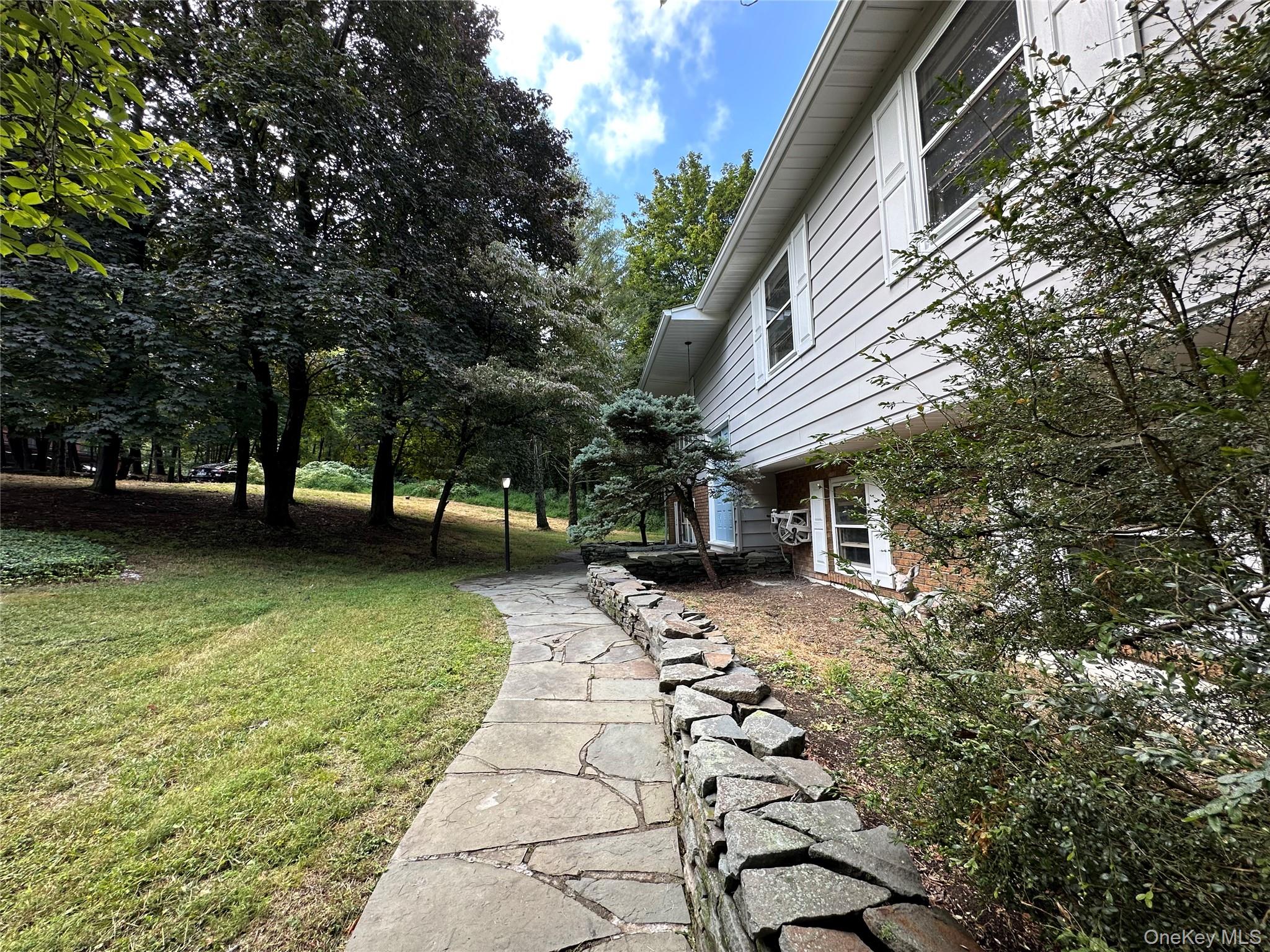 43 Points Of View Property Photo 2