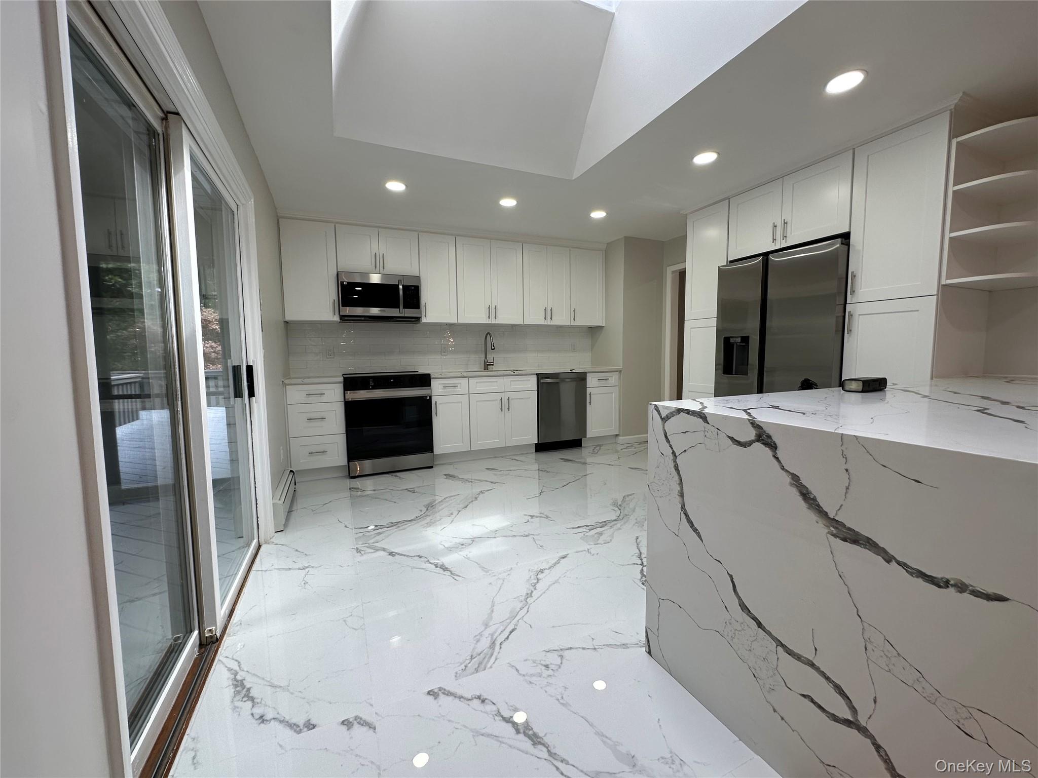 43 Points Of View Property Photo 11