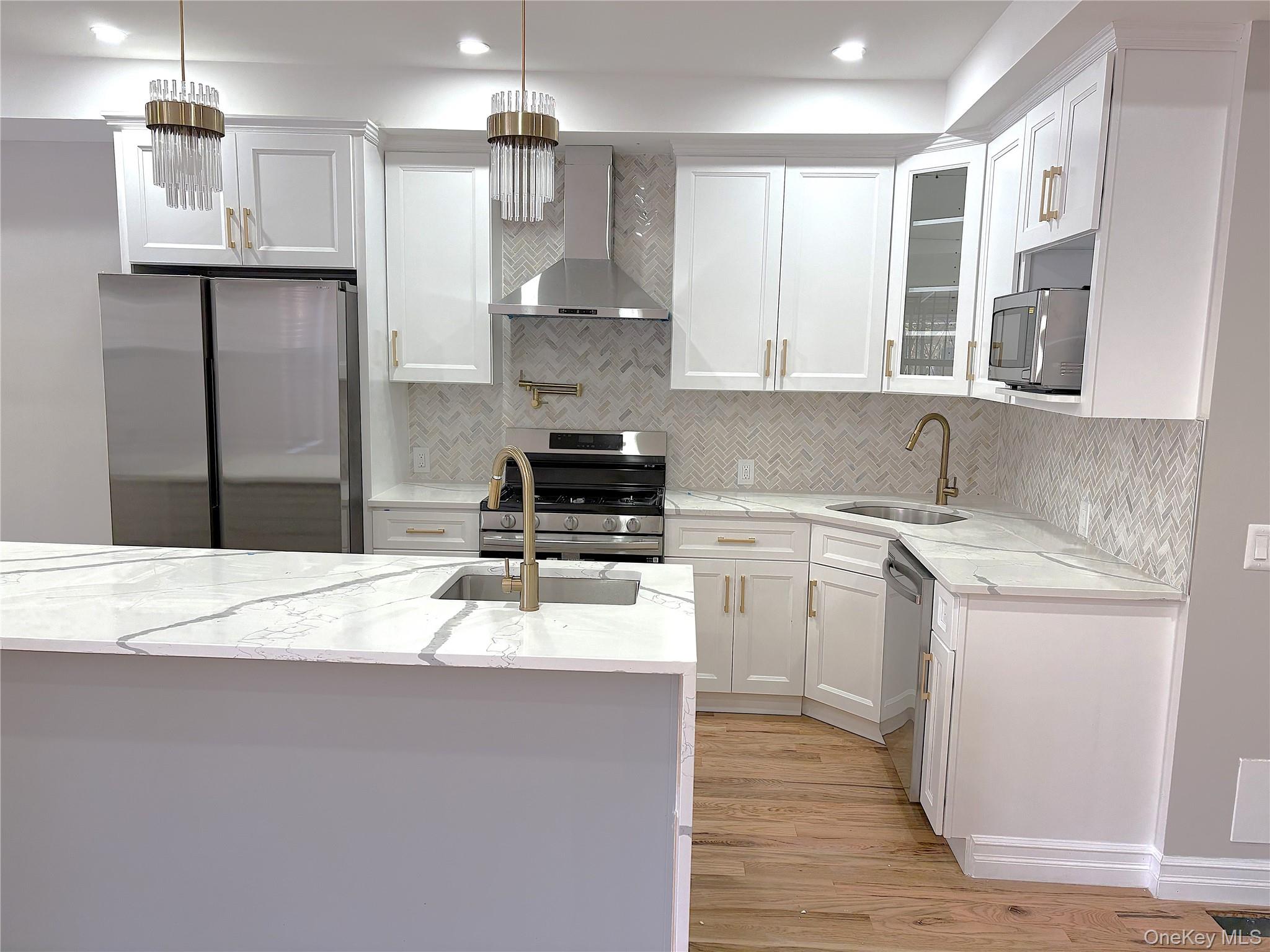 26 E 55th Street Property Photo 2