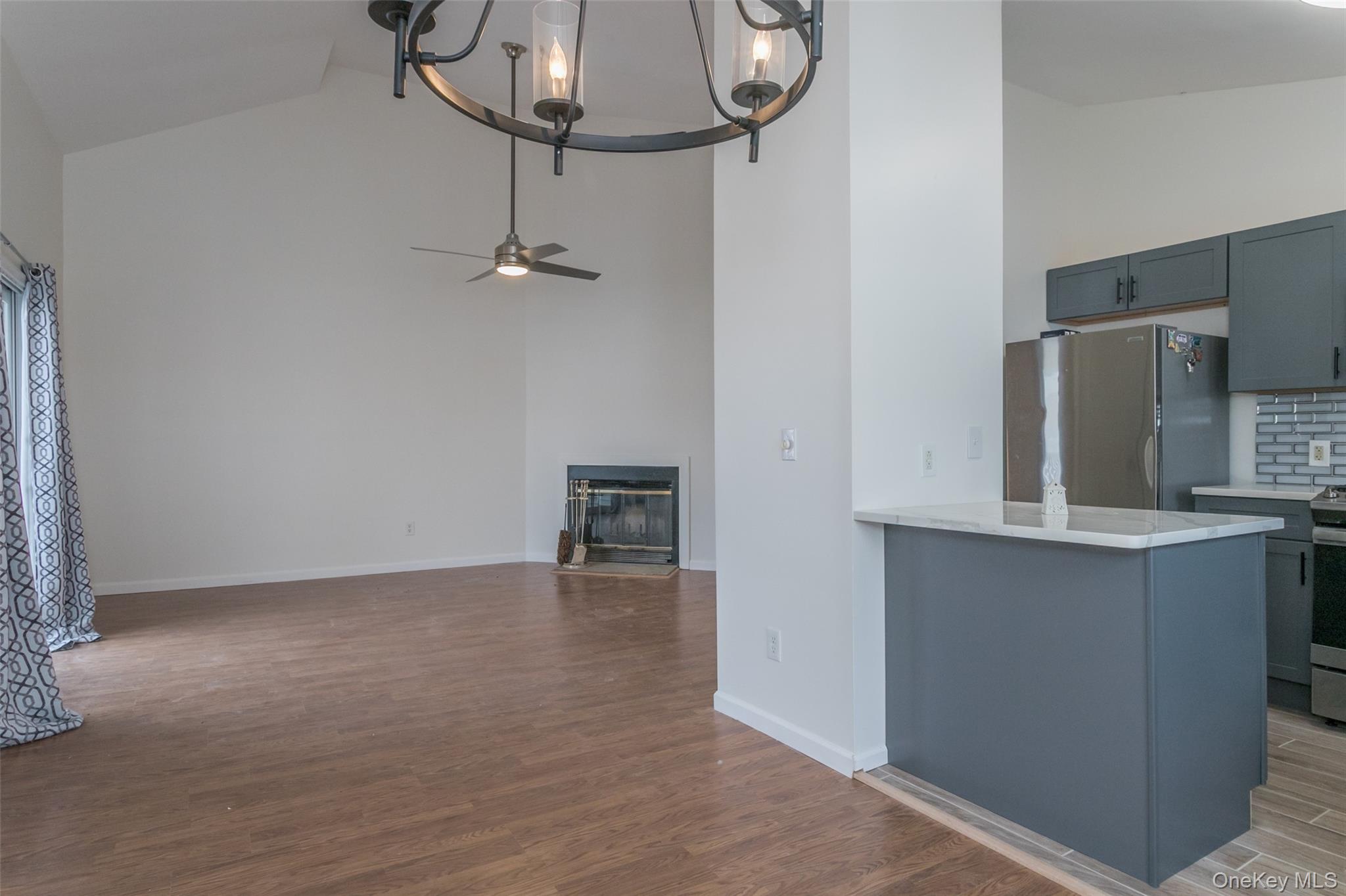 2113 Whispering Hills Property Photo 4