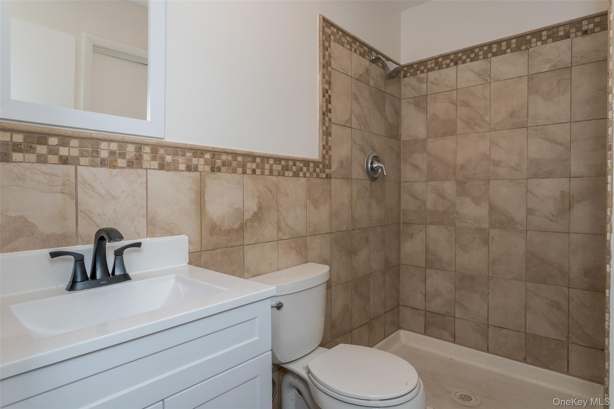 2113 Whispering Hills Property Photo 15