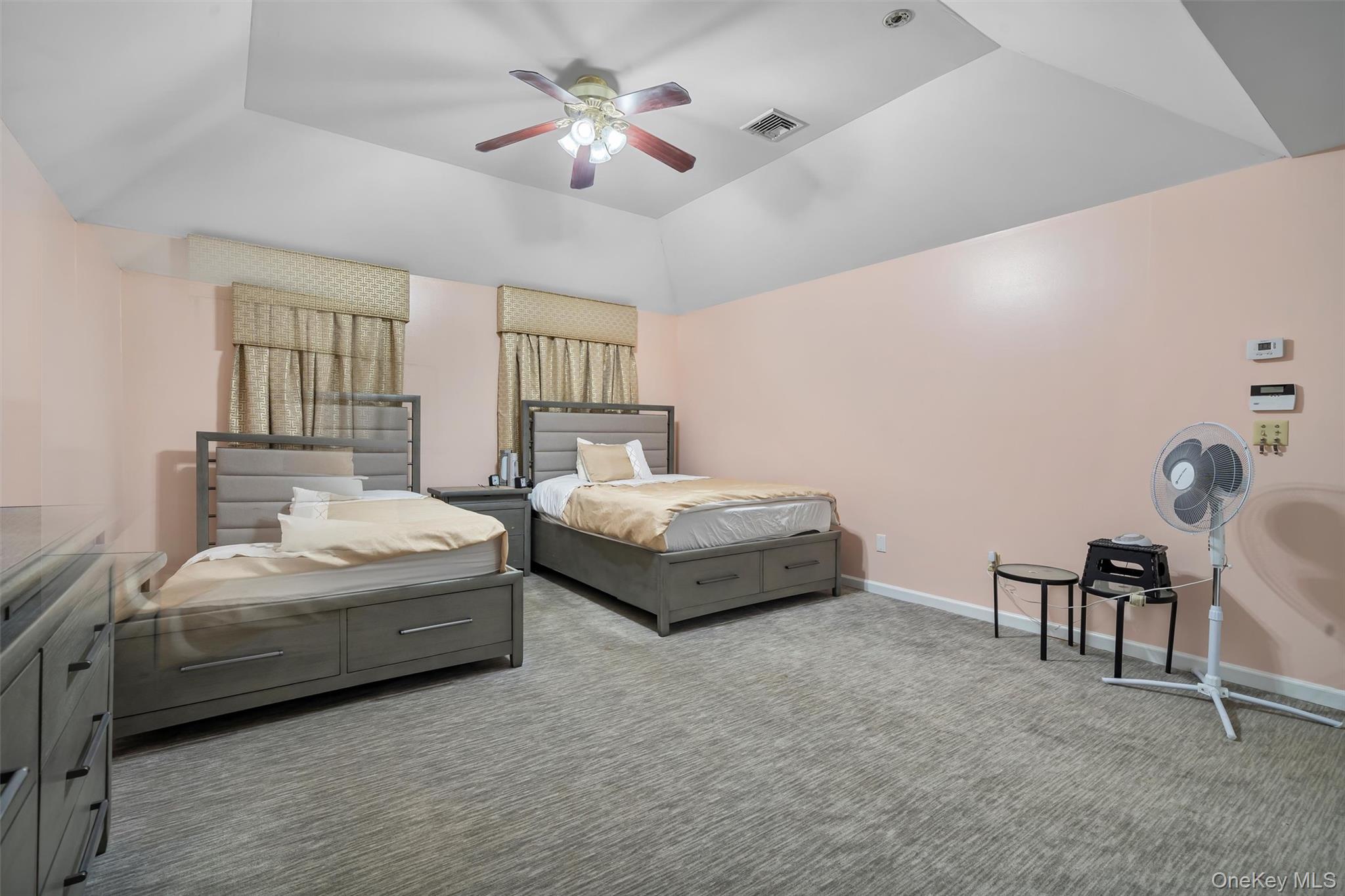 12 Damian Court Property Photo 15