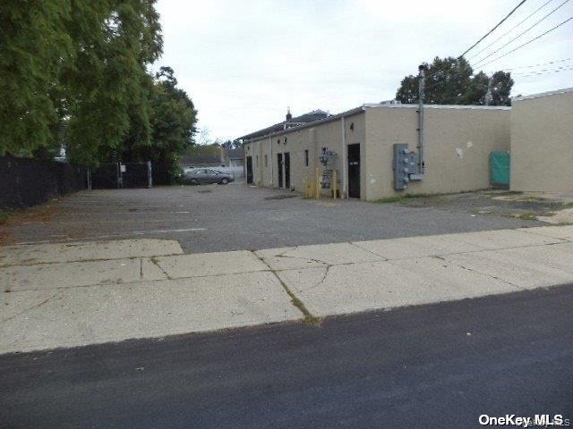 183 Great East Neck Road Property Photo 5