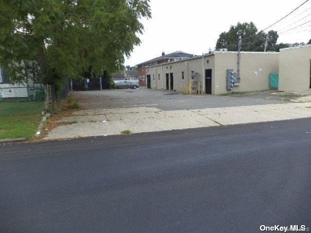 183 Great East Neck Road Property Photo 6