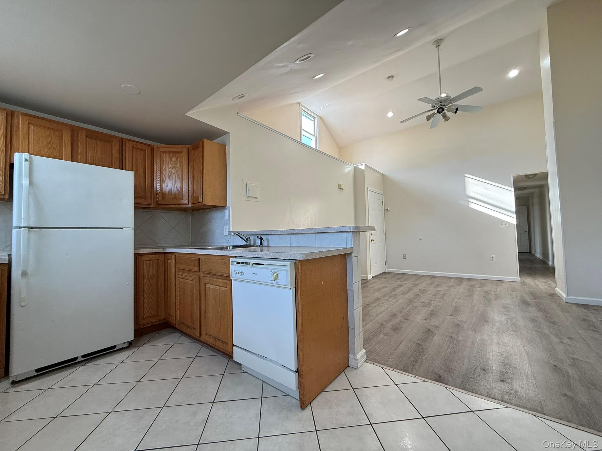 51 Schneider Avenue 2a Property Photo 4