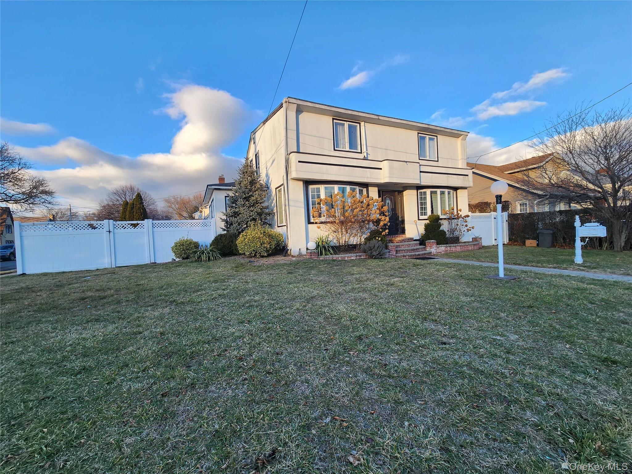 883 Mckenna Avenue Property Photo 3