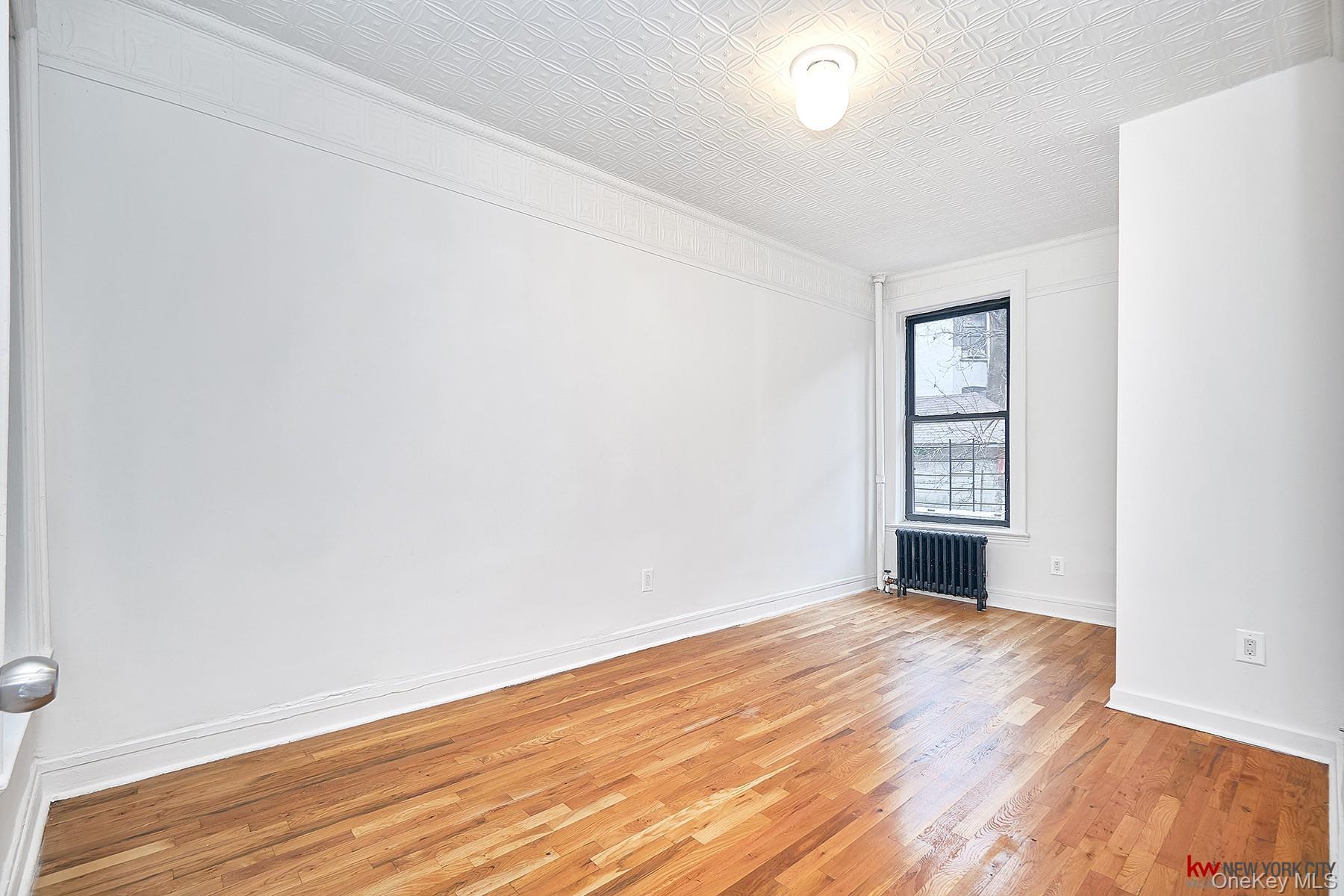 1037 College Avenue Property Photo 10