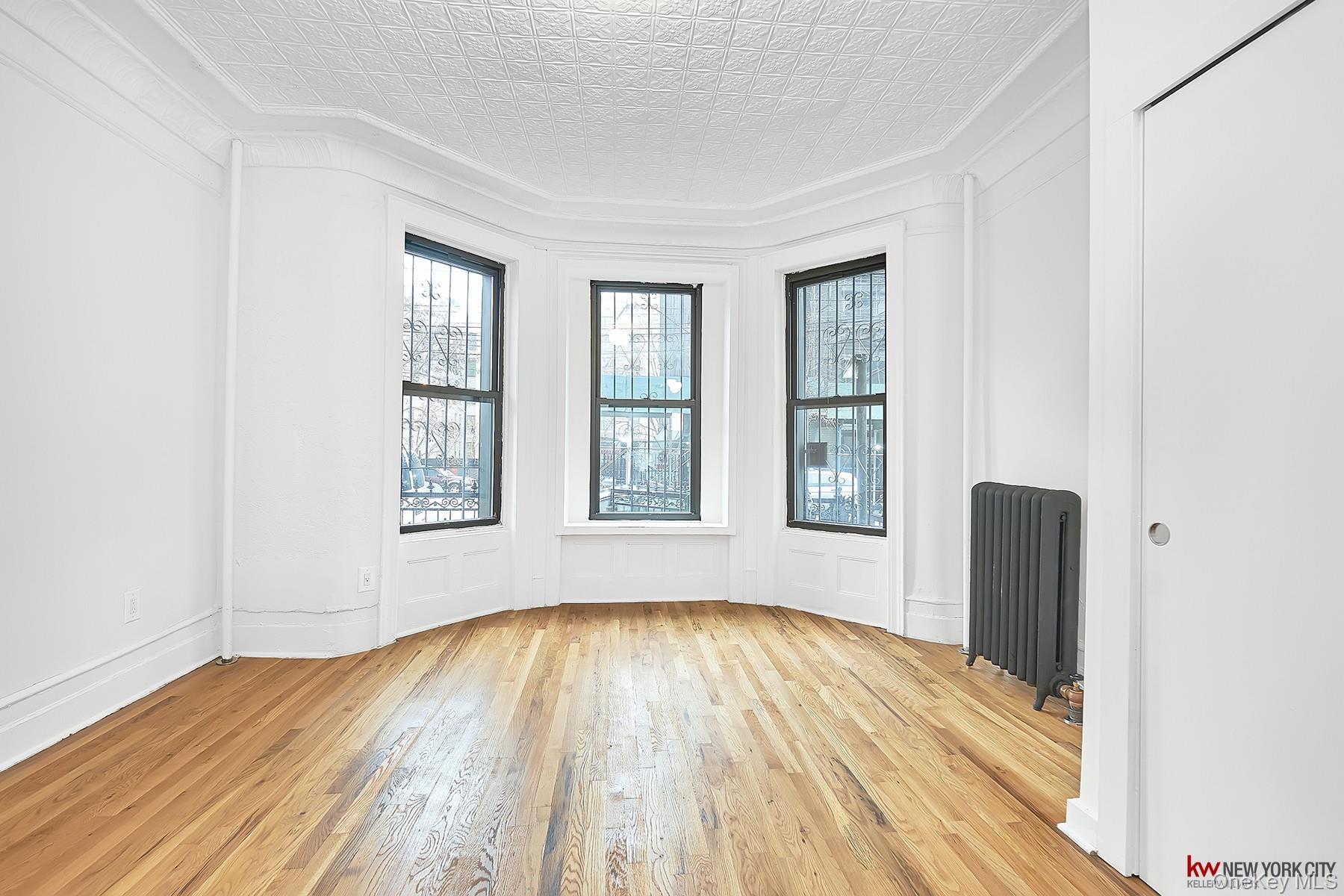 1037 College Avenue Property Photo 22