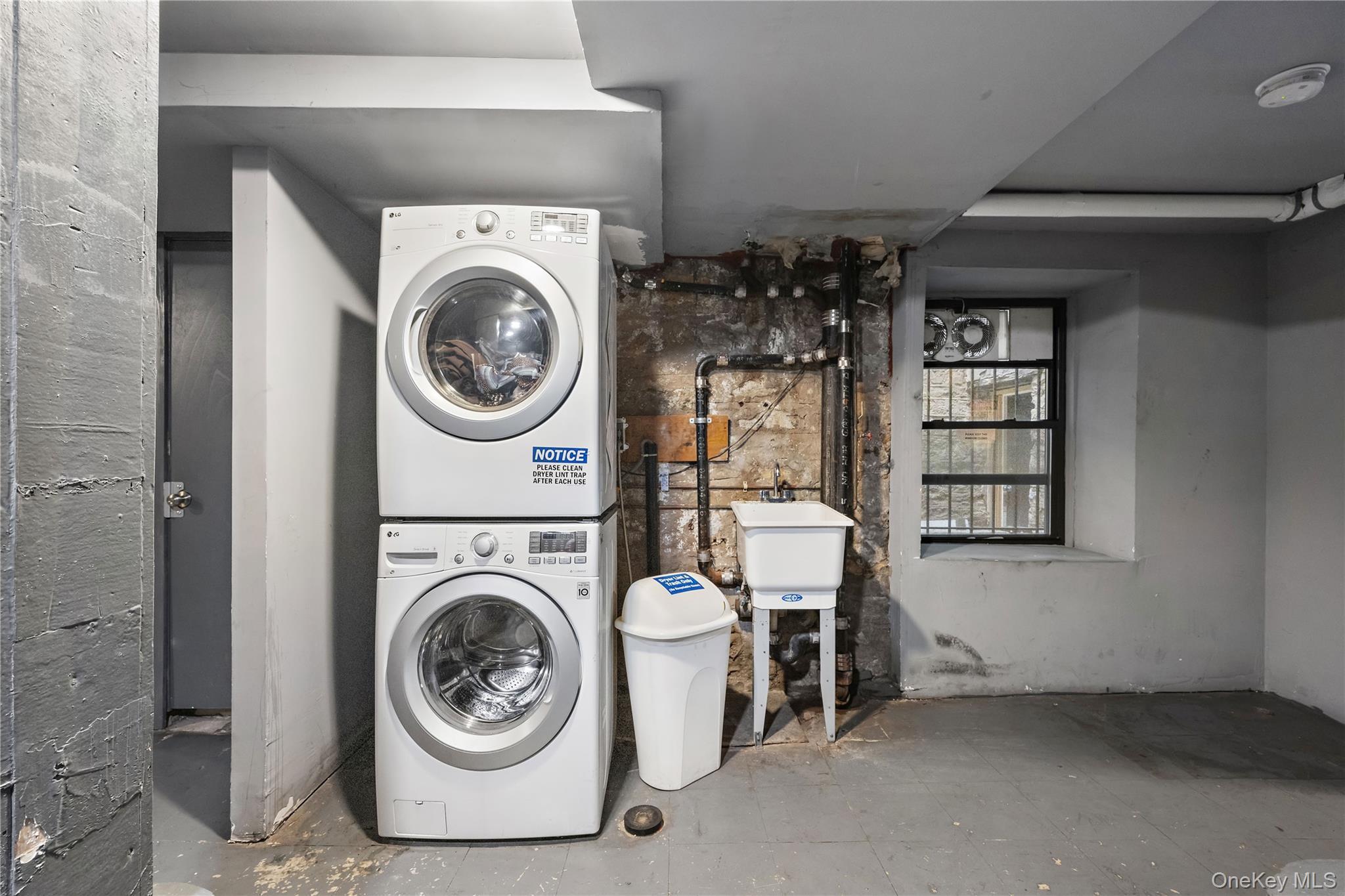 1037 College Avenue Property Photo 35