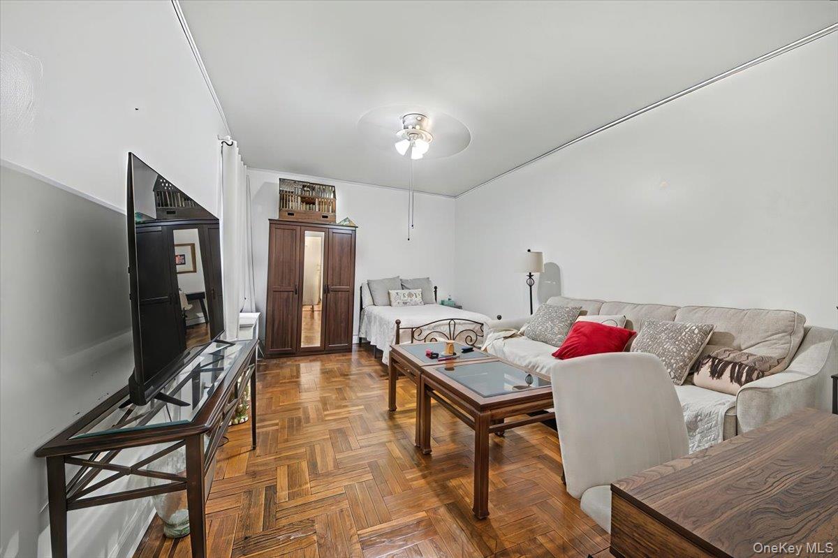 1045 Anderson Avenue 3d Property Photo 4
