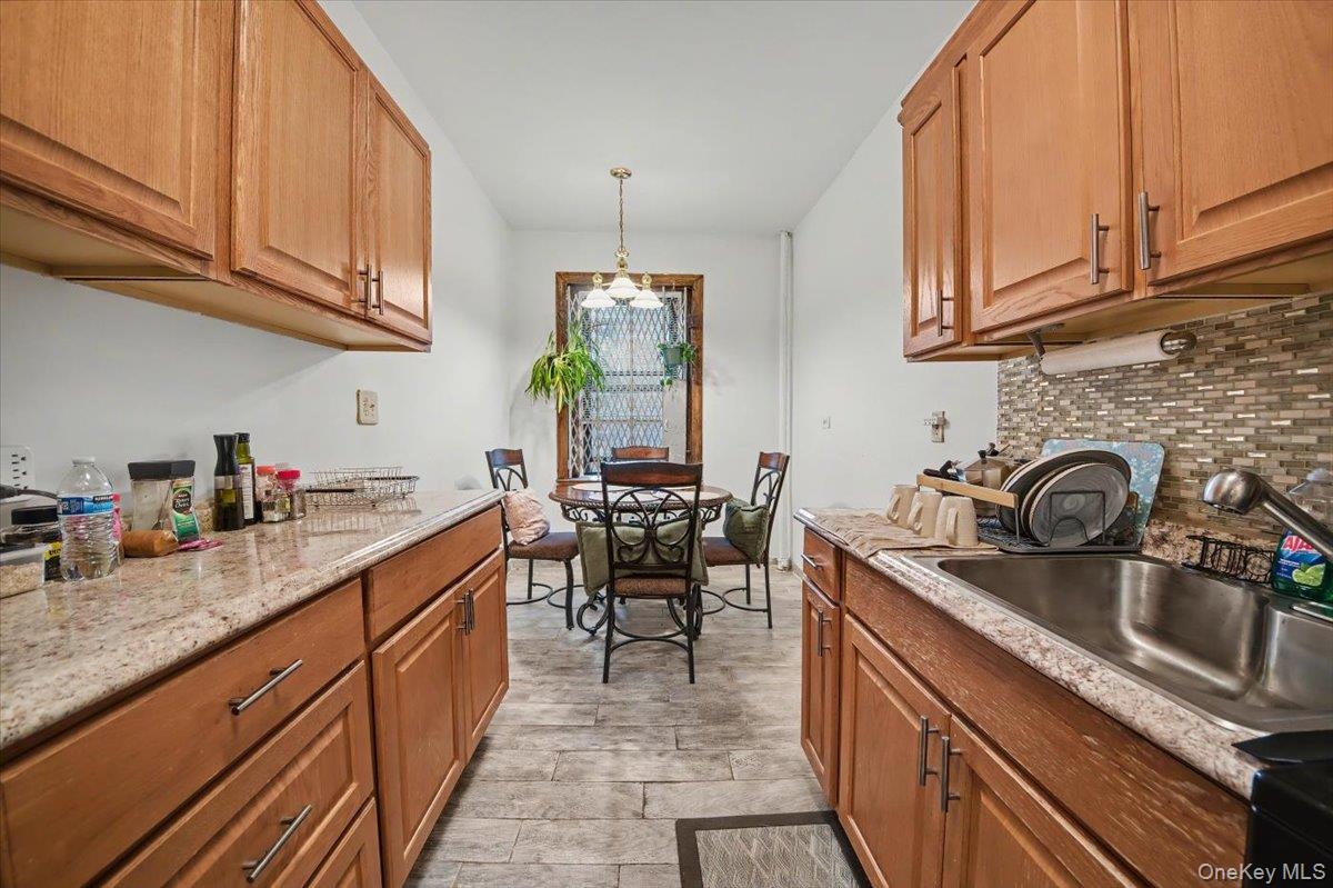 1045 Anderson Avenue 3d Property Photo 13