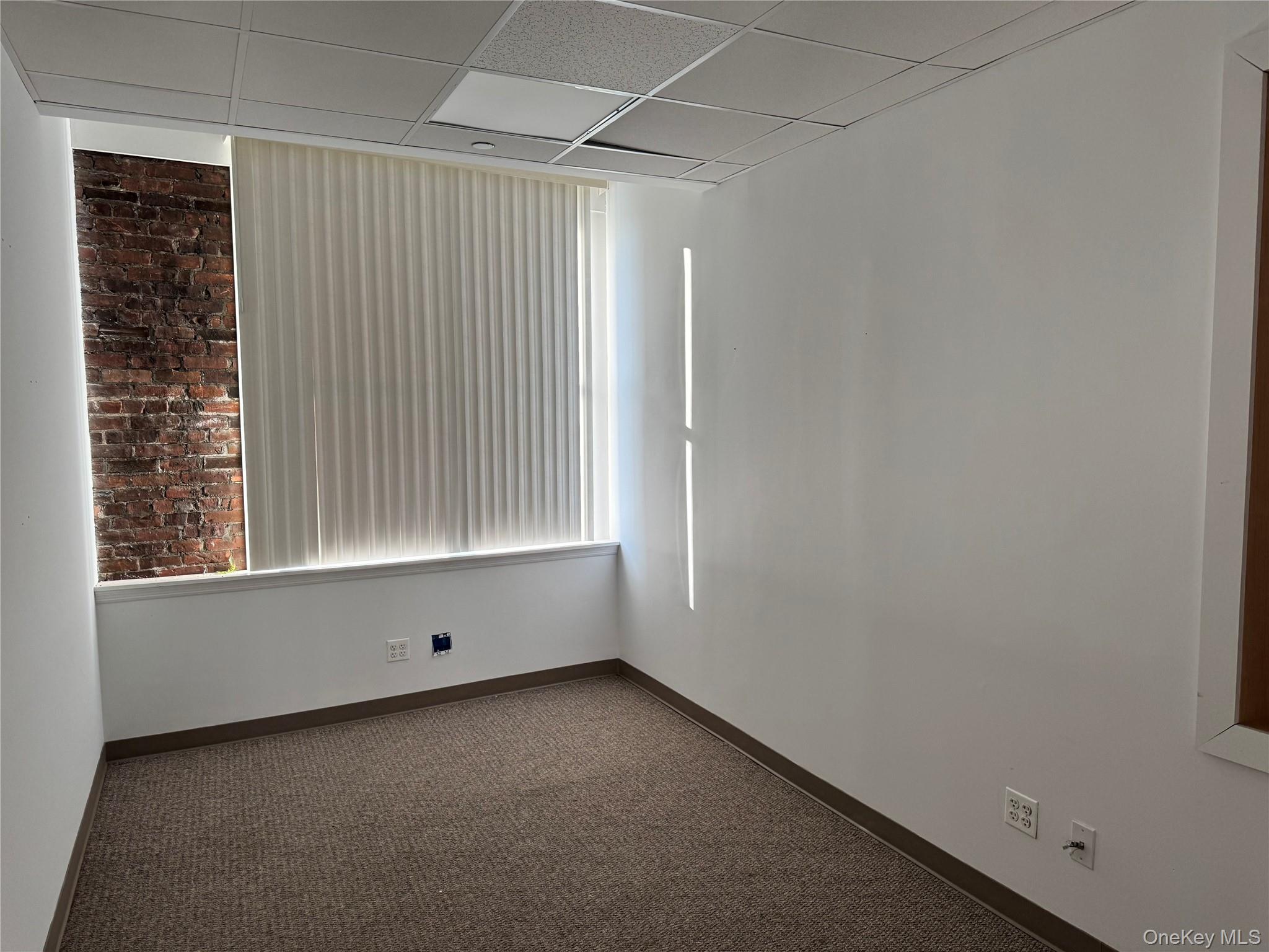 18 E Sunrise Highway Property Photo 4