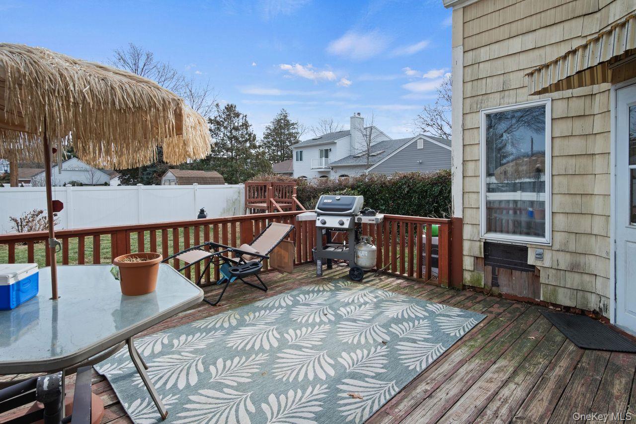 1111 Hempstead Avenue Property Photo 7