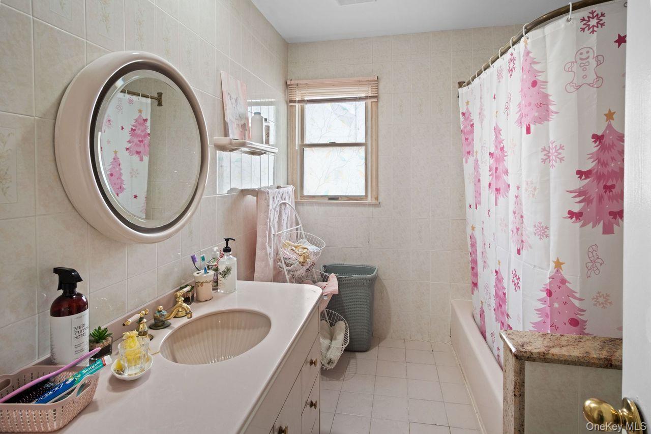 1111 Hempstead Avenue Property Photo 14