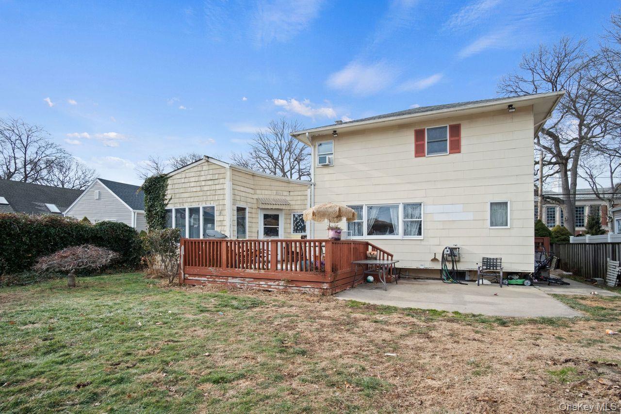 1111 Hempstead Avenue Property Photo 22