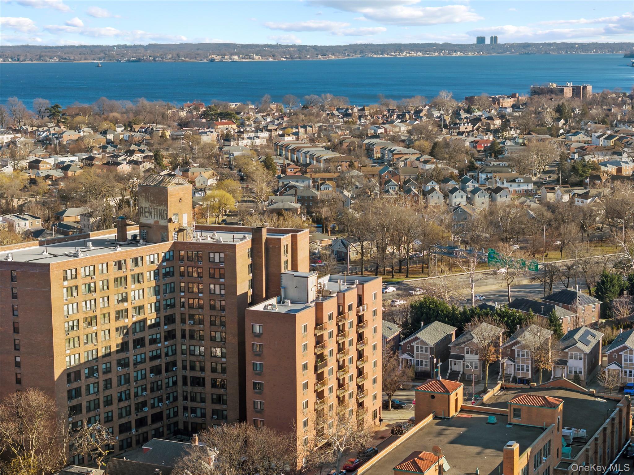 1600 Parkview Avenue 7c Property Photo 13