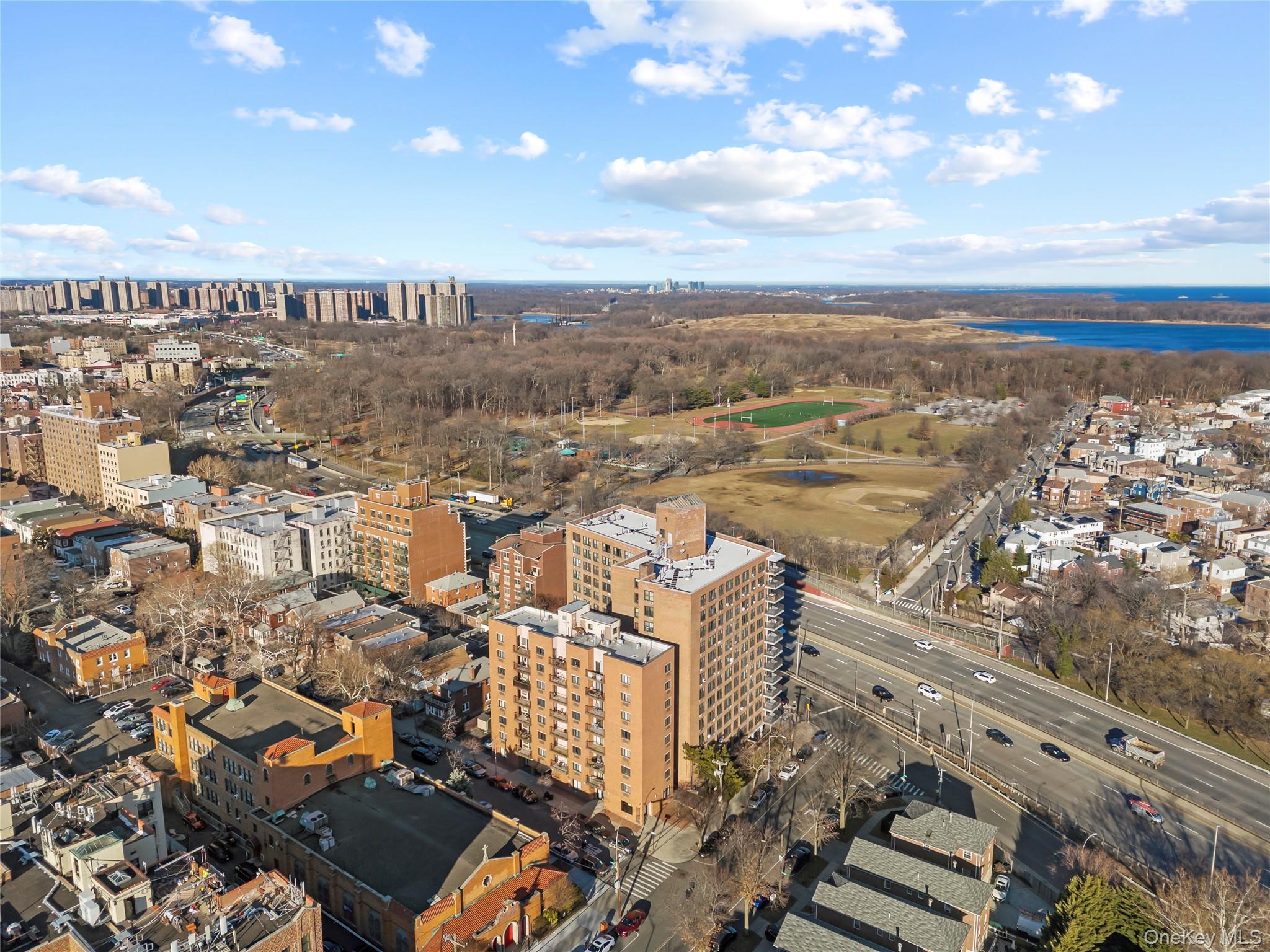 1600 Parkview Avenue 7c Property Photo 14