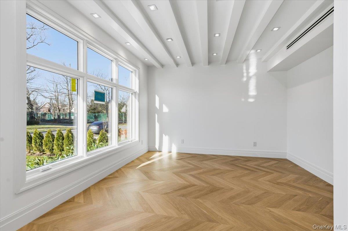 132 Park Street Property Photo 4