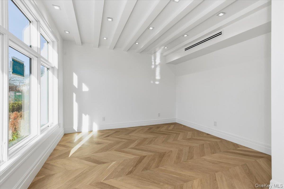 132 Park Street Property Photo 5