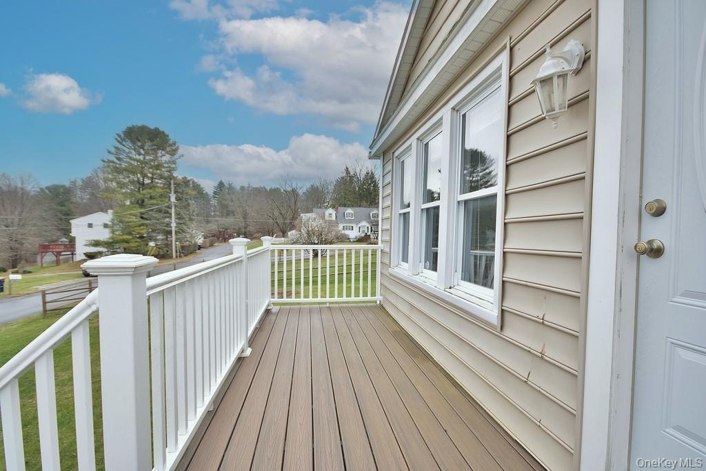 54 Midway Avenue Property Photo 4