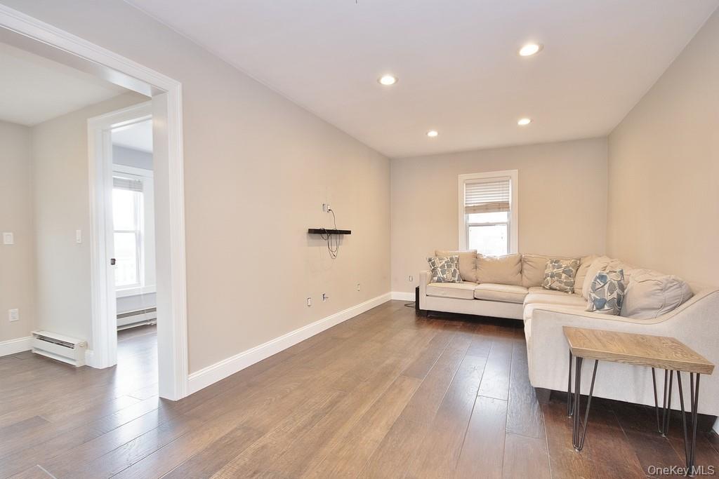 54 Midway Avenue Property Photo 8