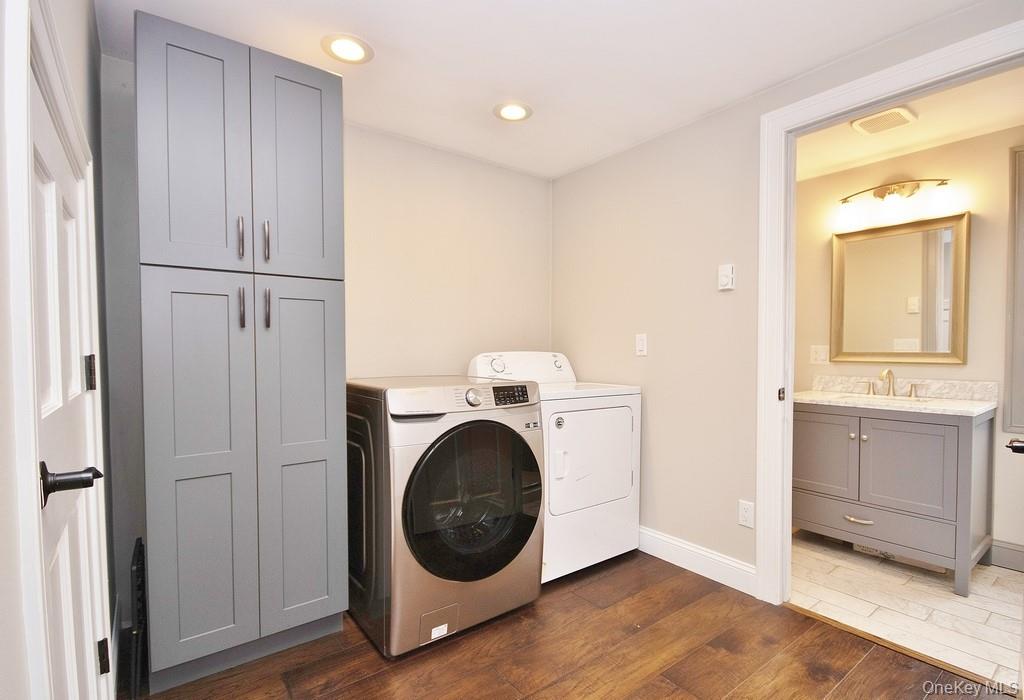 54 Midway Avenue Property Photo 12