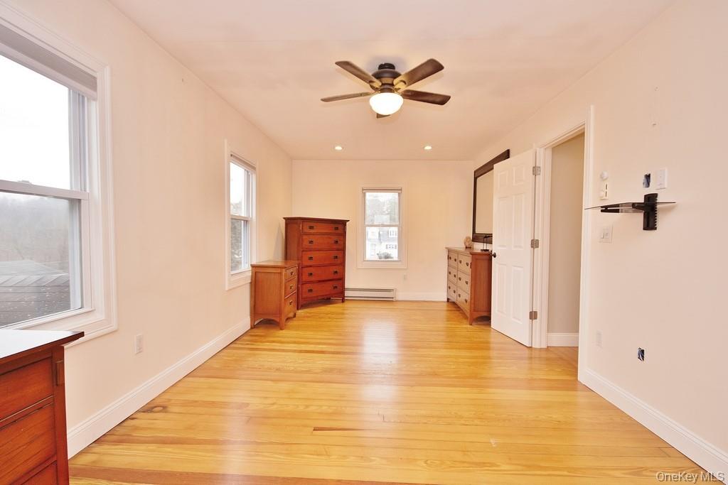 54 Midway Avenue Property Photo 16