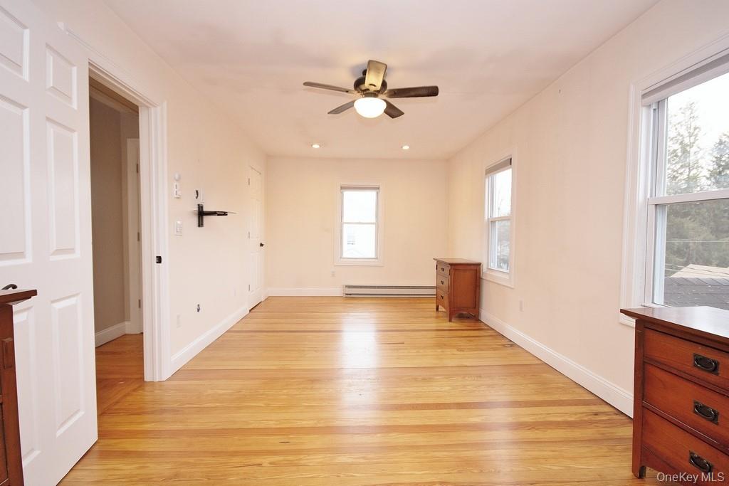 54 Midway Avenue Property Photo 17