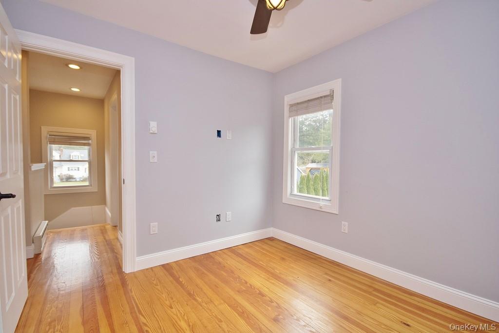 54 Midway Avenue Property Photo 21