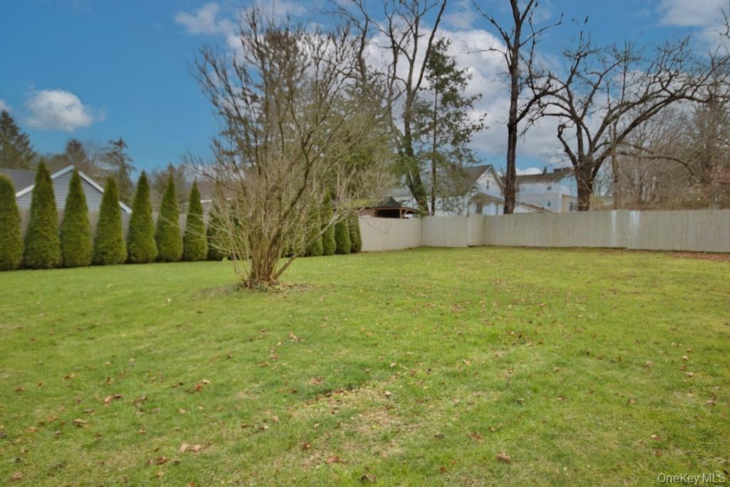54 Midway Avenue Property Photo 24