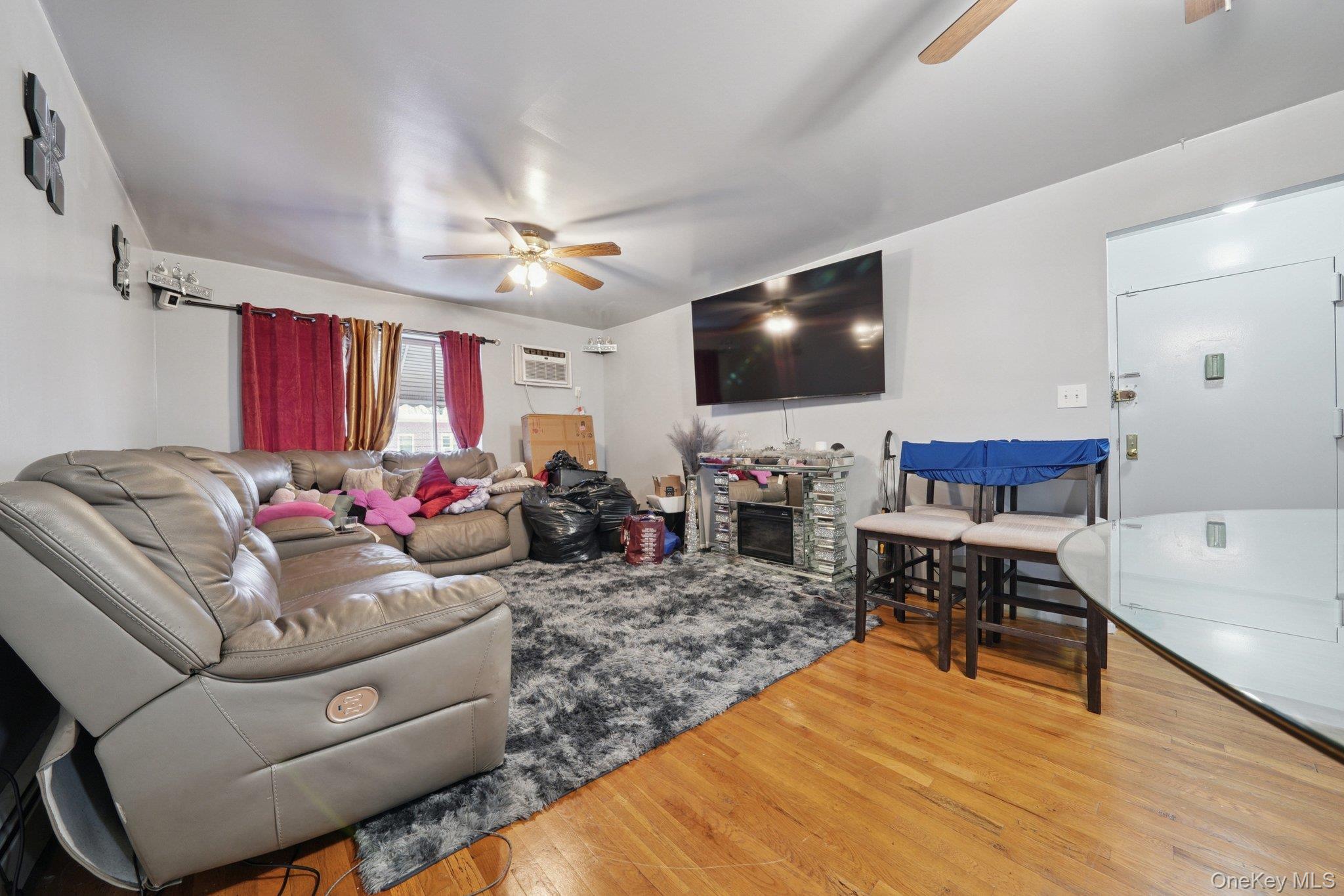 831 E 221st Street Property Photo 17