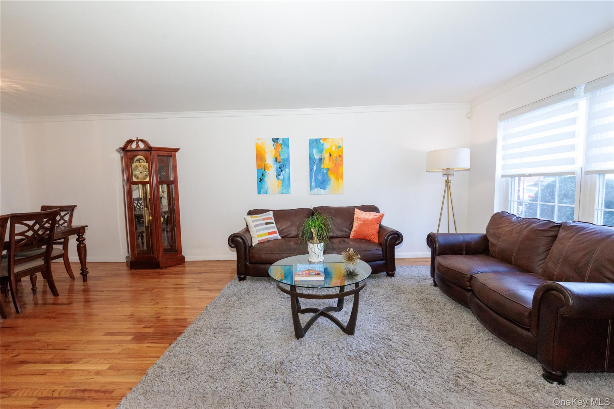 678 Front Street E Property Photo 2