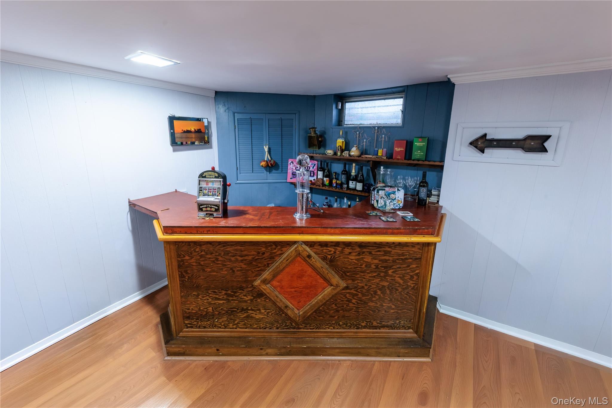 678 Front Street E Property Photo 10