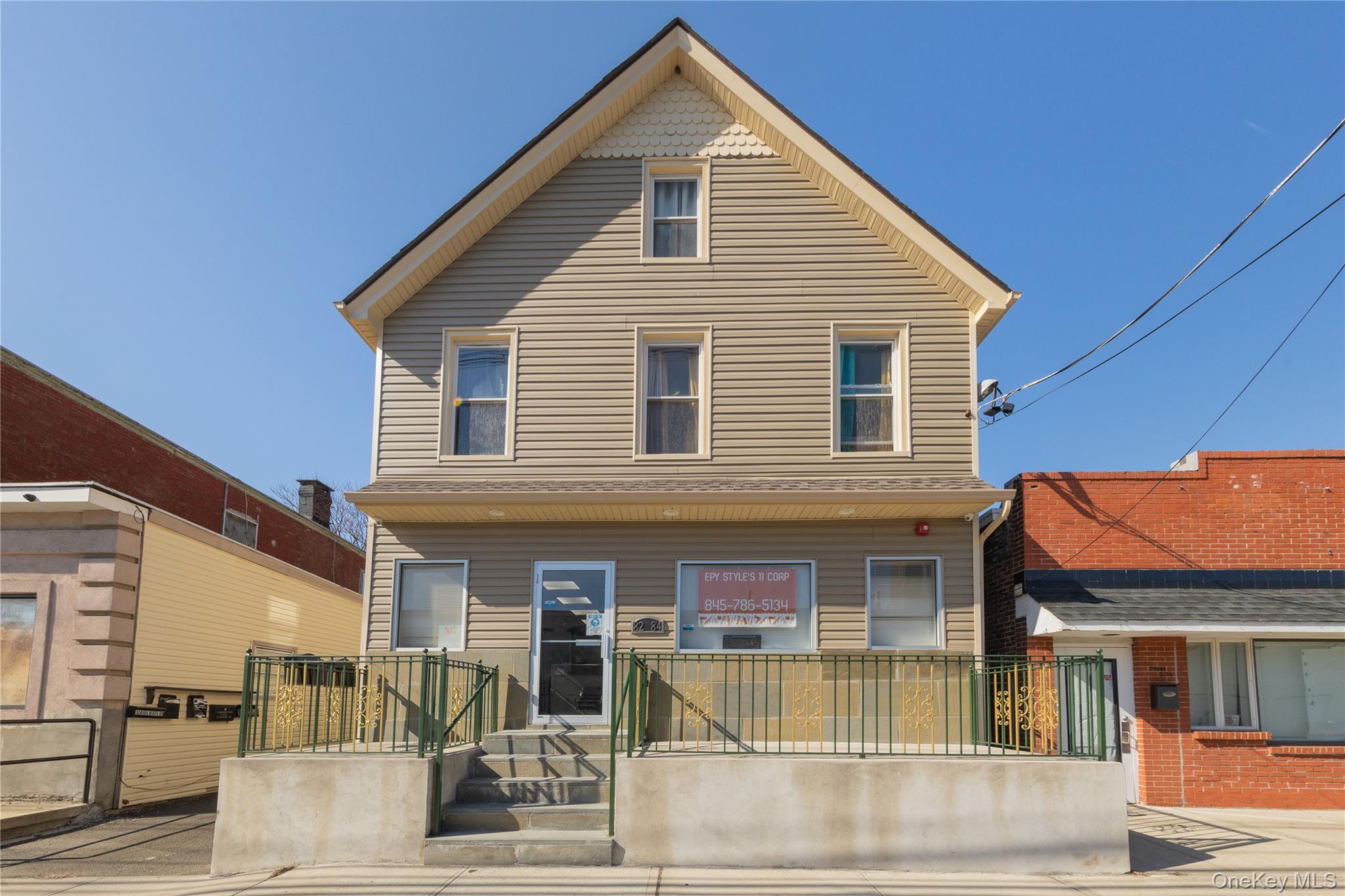 82-84 W Railroad Avenue Property Photo 1