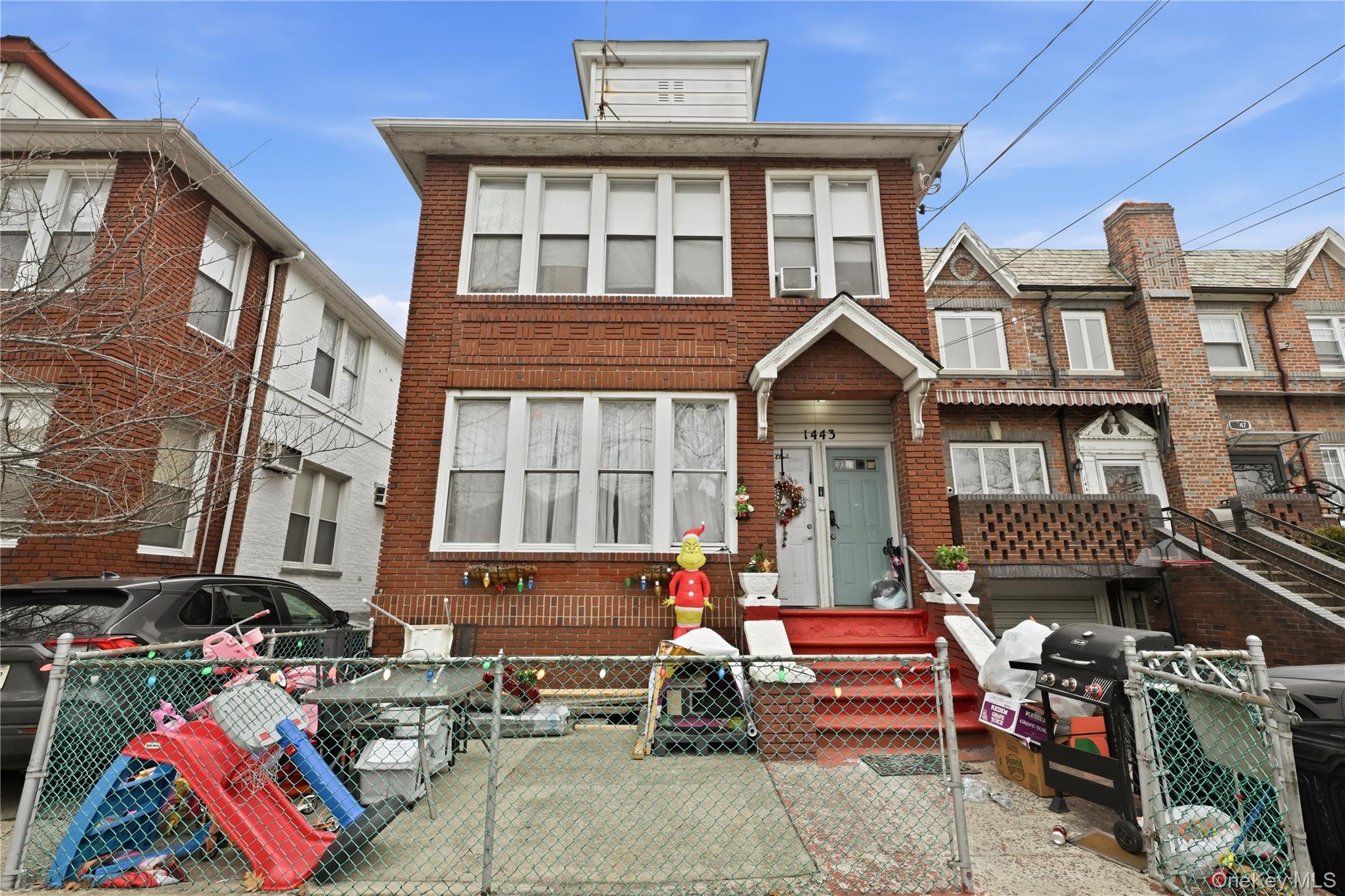1443 E 35th Street Property Photo 1