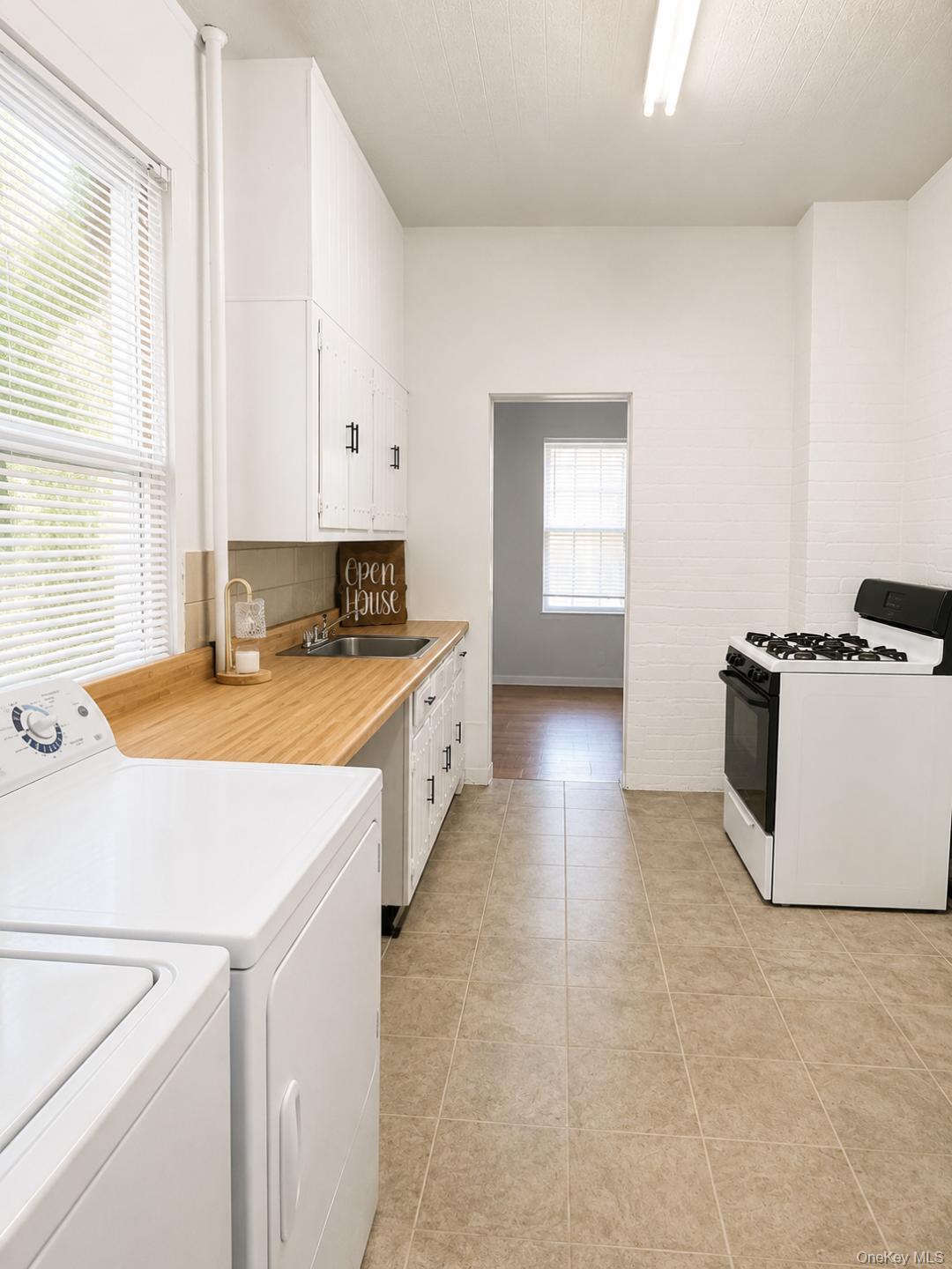 44-11 65th Street Property Photo 12
