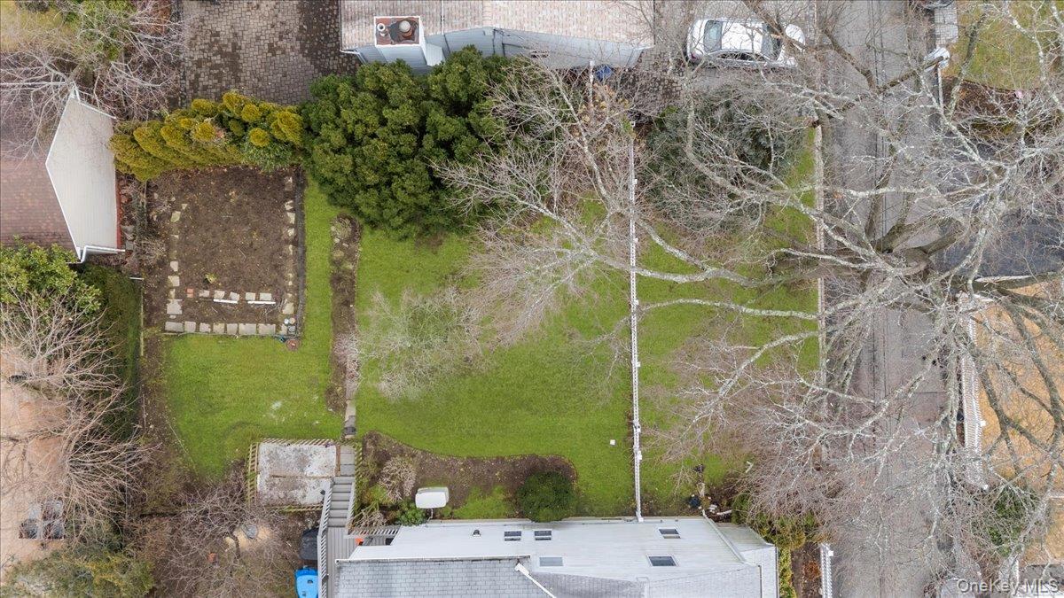 13 Elm Street Property Photo 5