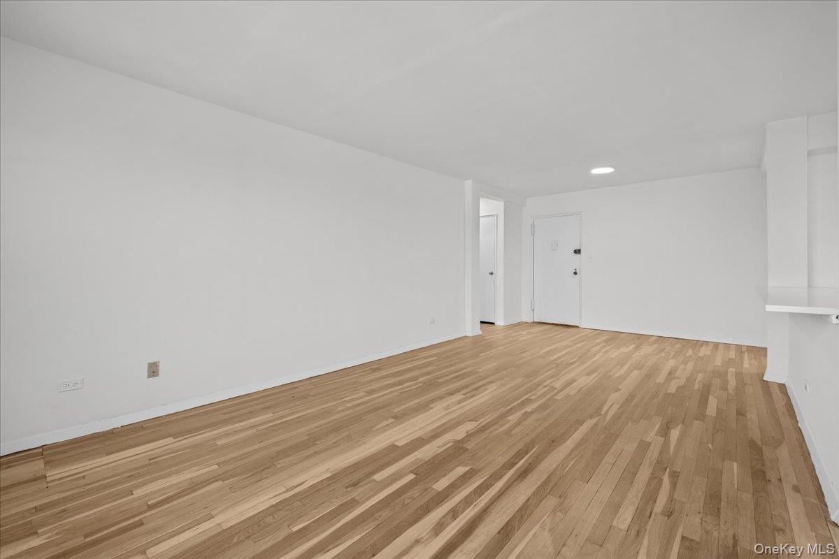 5425 Valles Avenue 1n Property Photo 6